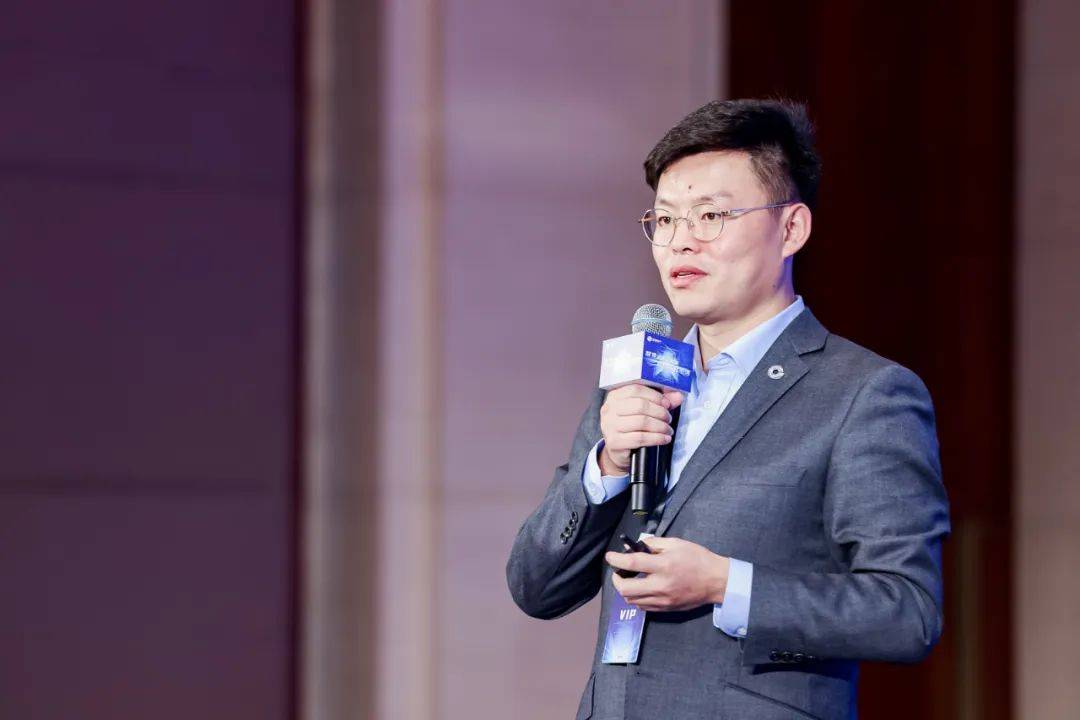 九游体育登录入口-包含投资巨头聚焦中国篮球新兴产业，开启资本新篇章的词条