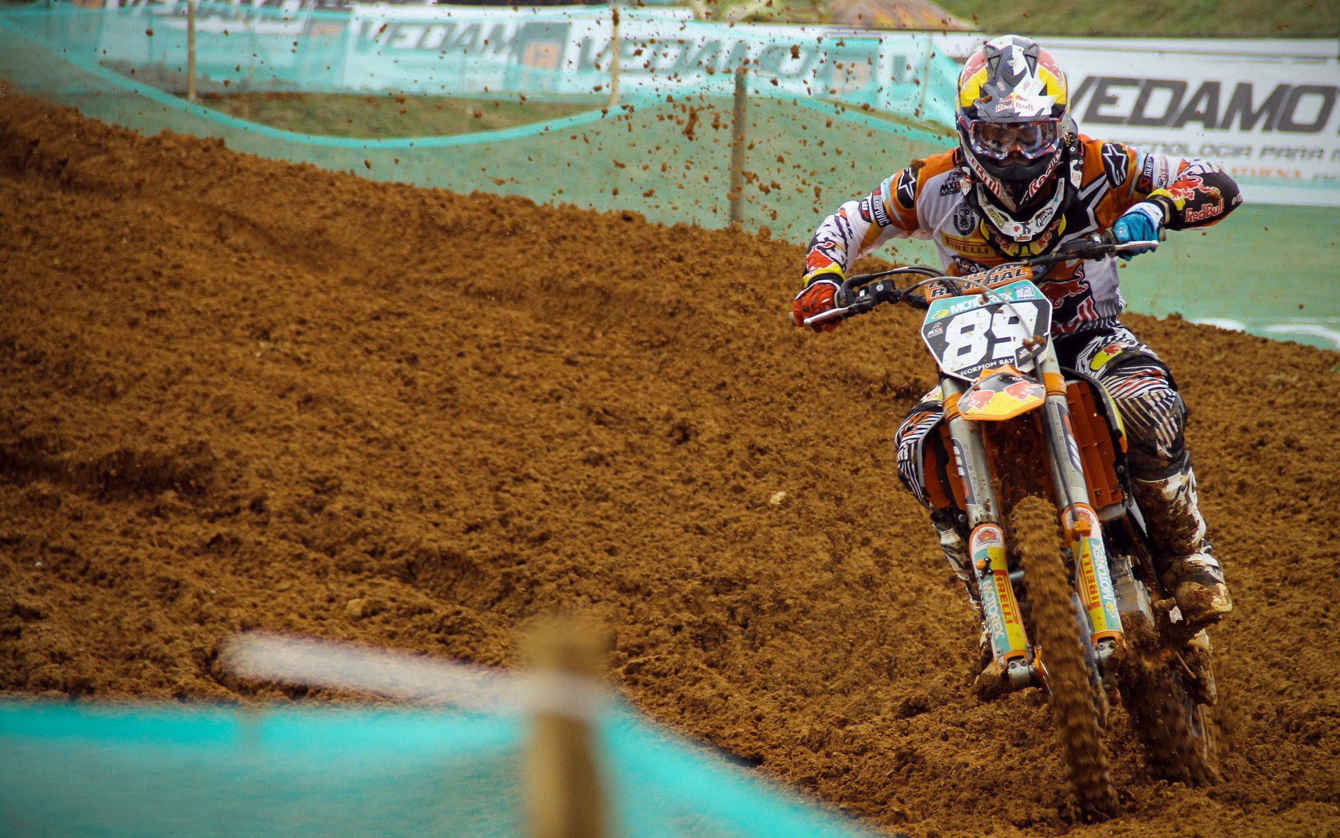 九游下载电脑版官网-《全球电竞经济报告：市场规模持续增长》，全球电竞游戏市场规模